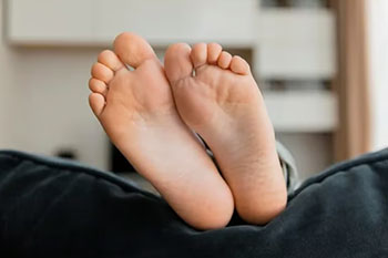 cold toes treatment in the Ventura County, CA: Thousand Oaks (Simi Valley, Camarillo, Moorpark, Oak Park) and Los Angeles County, CA: Calabasas, Cornell, Agoura Hills areas